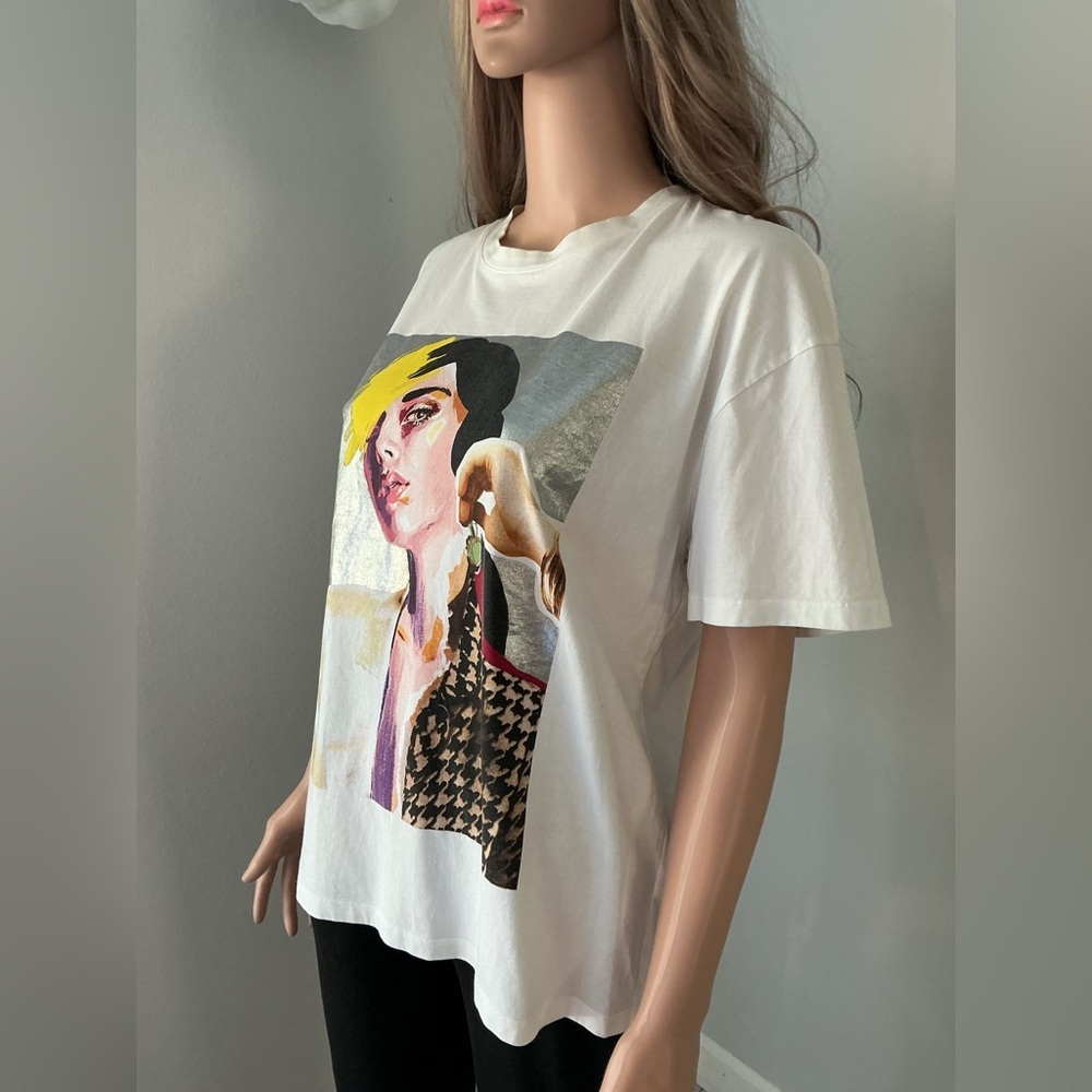 Zara White Tee with Artistic Graphic - Picture 4 of 9